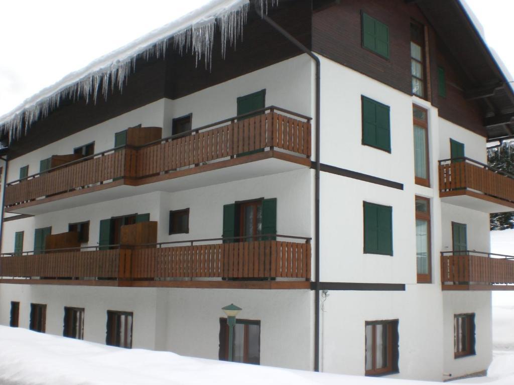 Hotel Villa Ines บอร์กา ดิ คาโดเร ภายนอก รูปภาพ